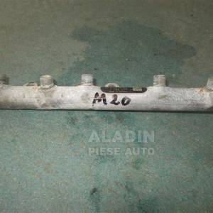 Pret Rampa injectoare BMW Seria 5 E60 530D an 2003-2009 cod 7788679 150 lei