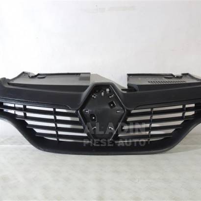 Pret Grila centrala bara fata Renault Clio 4 Dupa 2012 cod 623105727R