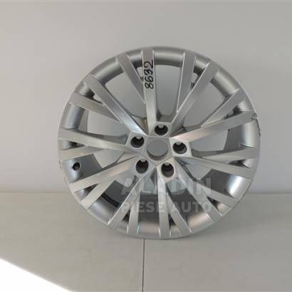 Pret Janta aliaj R18 Skoda Superb 3 ET44 ; 5X112 cod 3V0601025AN