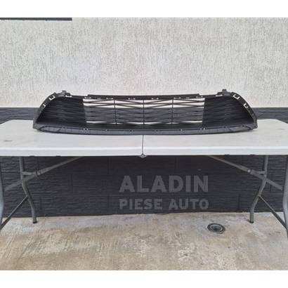 Pret Grila centrala inferioara Kia Ceed 3 Facelift an 2022 2023 2024 2025 cod 86560J7DAO, 86560-J7DAO