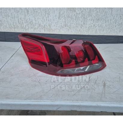 Pret Stop Lampa Stanga spate pe aripa Peugeot 301 cod 9817301180