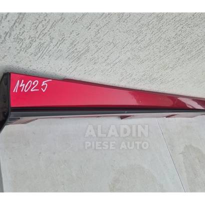 Pret Prag Ornament prag dreapta Mazda 3 an 2019 2020 2021 2022 2023 2024 2025 cod BCJH51P41, BCJH-51P41