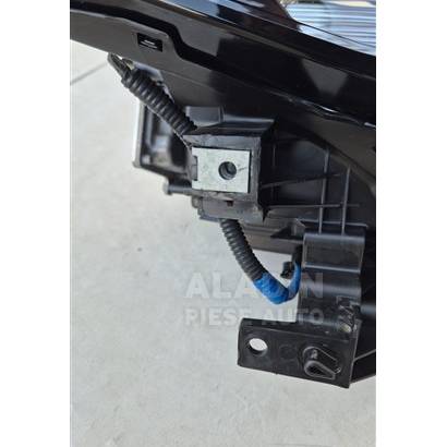 Pret Far dreapta Mazda 3 Lupa Led Halogen cod BCJH51030, BCJH-51030