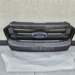 Grila centrala Ford Ranger an 2016 2017 2018 2019 2020 2021 cod EB3B-8350-A, EB3B8350A, EB38-8223-AB Pret Grila centrala Ford Ranger an 2016 2017 2018 2019 2020 2021 cod EB3B-8350-A, EB3B8350A, EB38-8223-AB 650 lei