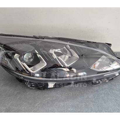 Pret Far dreapta Ford Kuga an 2021 2022 2023 2024 Lupa Led Halogen cod LV4B13W029AK, LV4B-13W029-AK