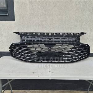 Pret Grila centrala MG HS an 2024 2025 2026 cod 11528225, 11558226 800 lei