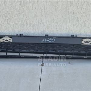 Grila inferioara bara fata Skoda Superb an 2024 2025 2026 cod 3P0853677 Pret Grila inferioara bara fata Skoda Superb an 2024 2025 2026 cod 3P0853677 250 lei