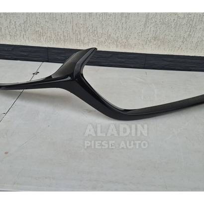 Pret Ornament grila bara fata dreapta Mazda 3 an 2019 2020 2021 2022 2023 2024 2025 cod BCKN50761, BCKN-50761