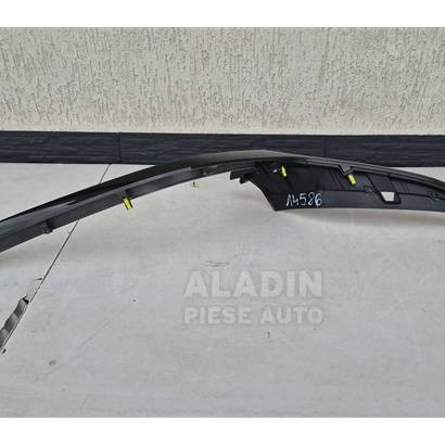 Pret Ornament stanga grila bara fata Mazda 3 an 2019 2020 2021 2022 2023 2024 2025 cod BCKN50771, BCKN-50771